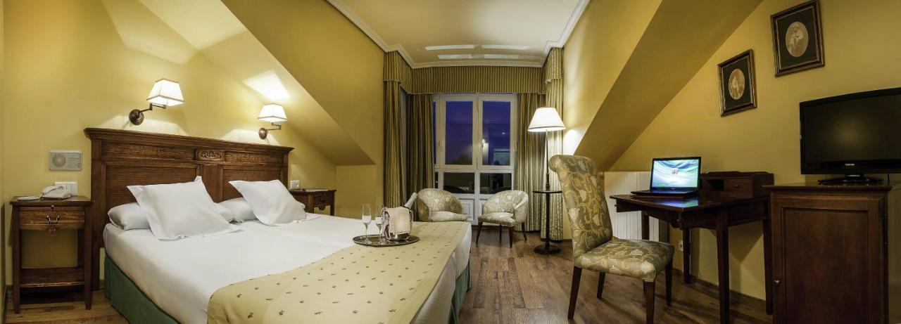 Silken Spa La Hacienda De Don Juan Лянес Екстериор снимка