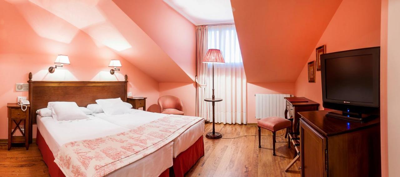 Silken Spa La Hacienda De Don Juan Лянес Екстериор снимка