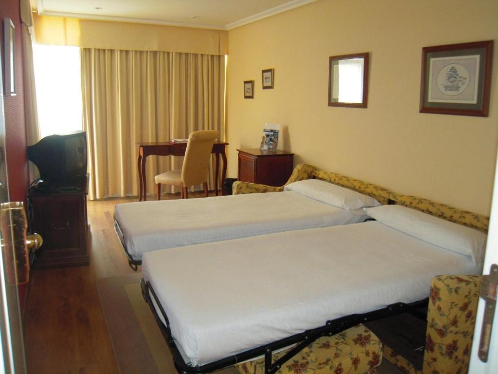 Silken Spa La Hacienda De Don Juan Лянес Екстериор снимка