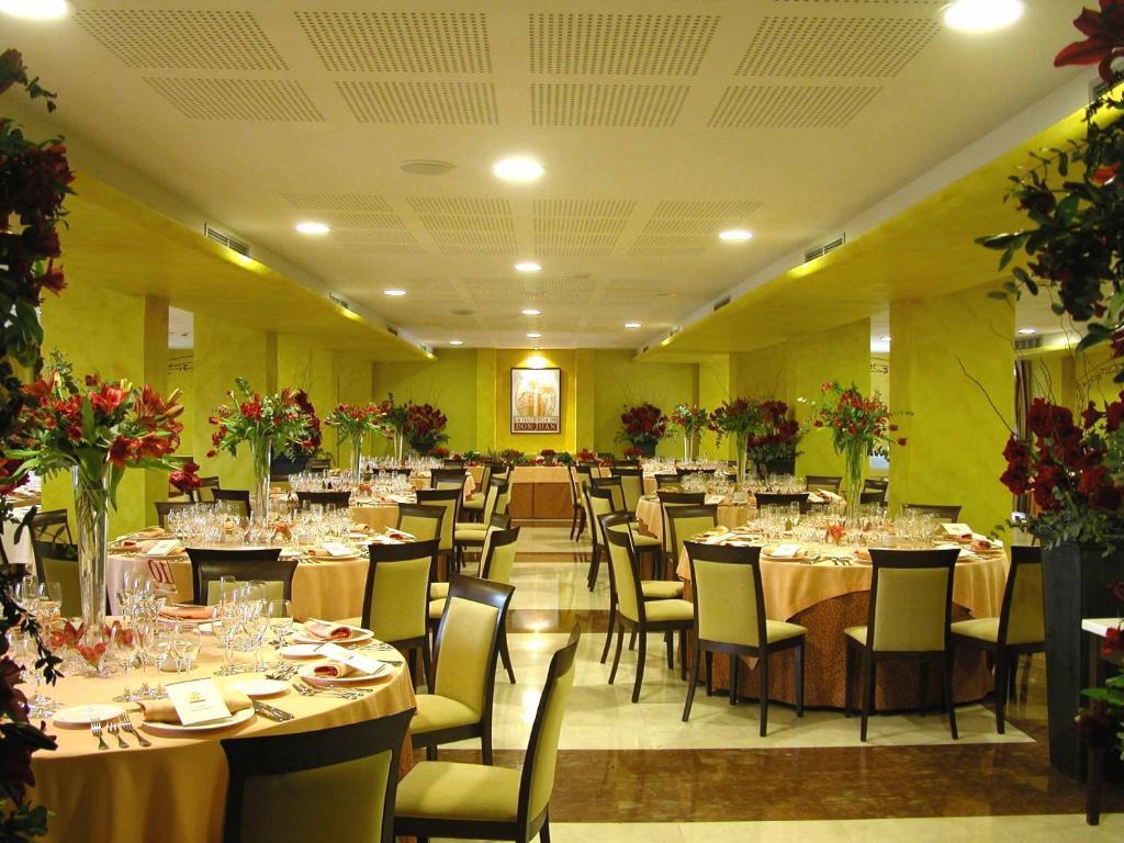Silken Spa La Hacienda De Don Juan Лянес Екстериор снимка
