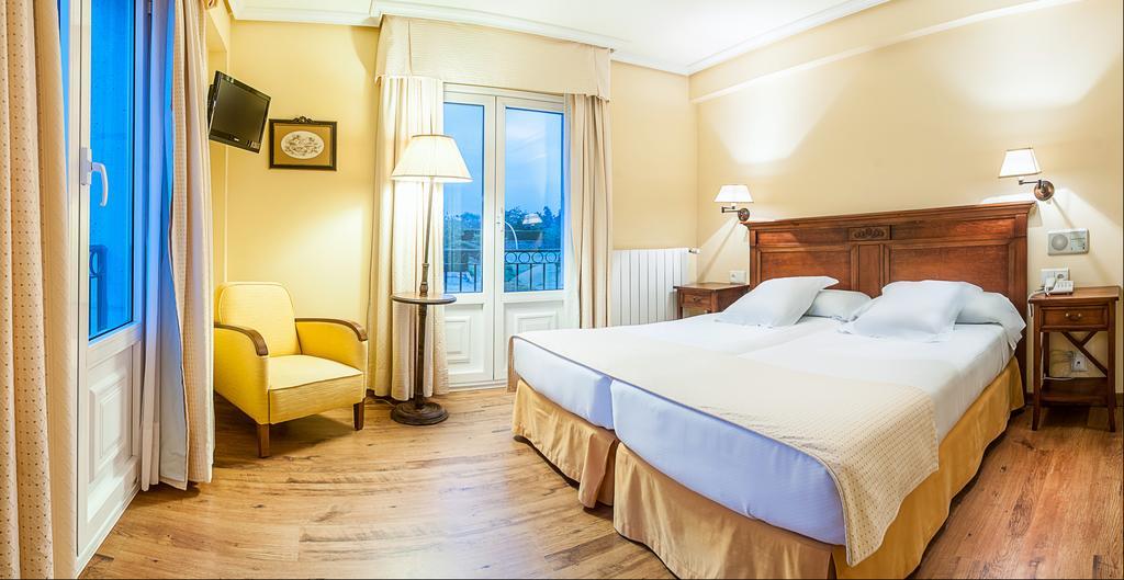 Silken Spa La Hacienda De Don Juan Лянес Екстериор снимка